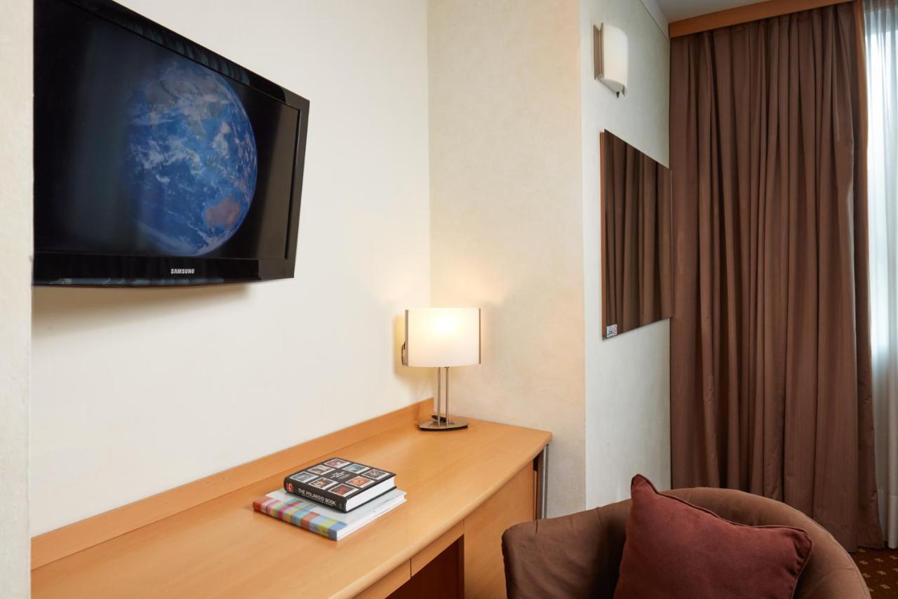 Garda Hotel Montichiari Kültér fotó