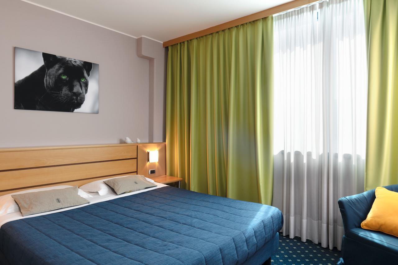 Garda Hotel Montichiari Kültér fotó